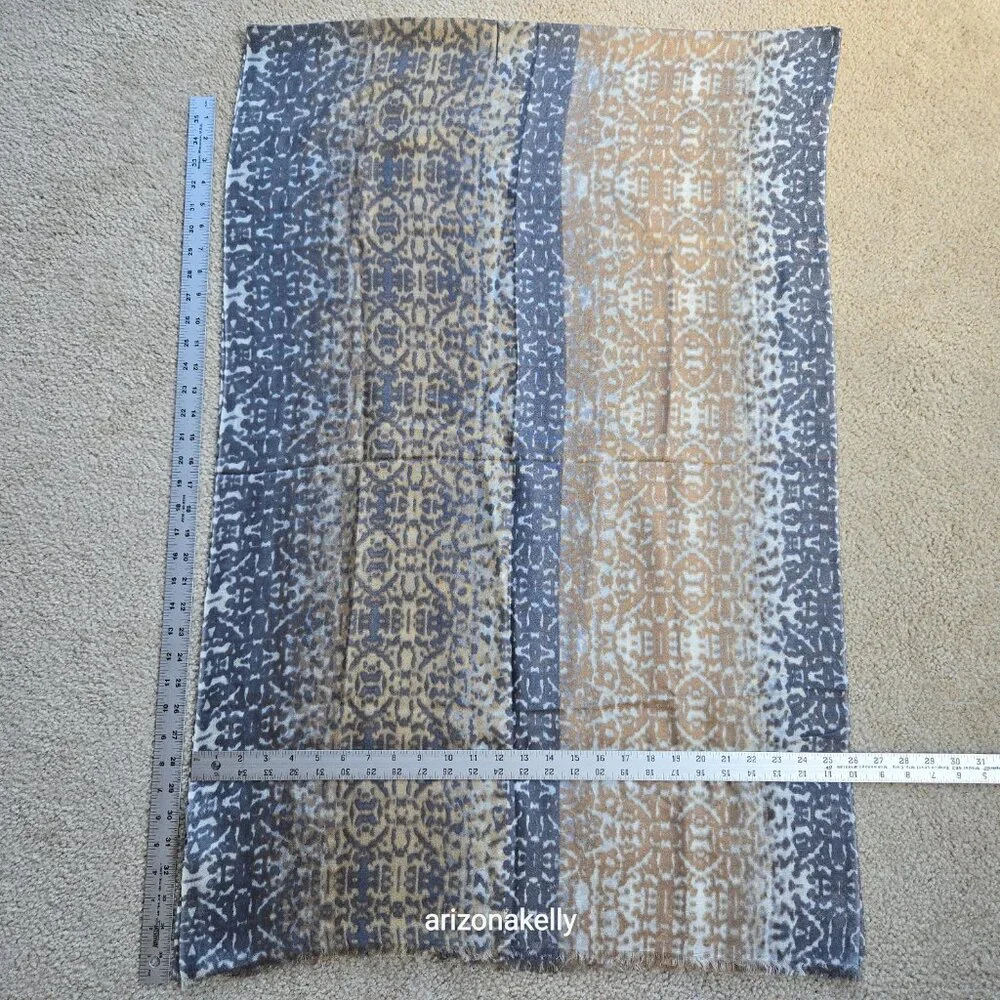 NWOT Kinross Cashmere/Silk Lightweight Scarf
